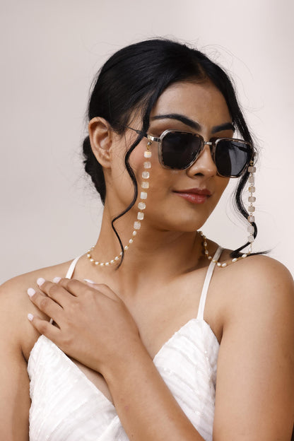 Handmade Pearl Sunglass Chain | Gold Eyeglass Holder