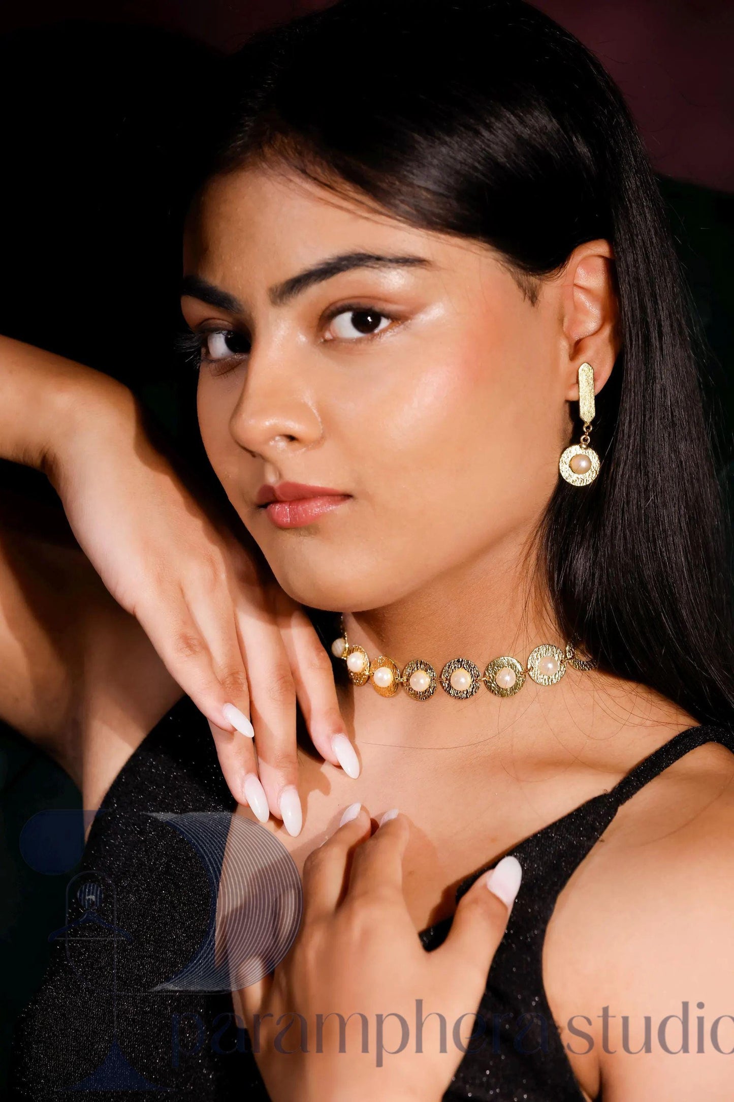 Golden Pearl Choker Necklace & Earrings | Hammered Disc Jewelry Set